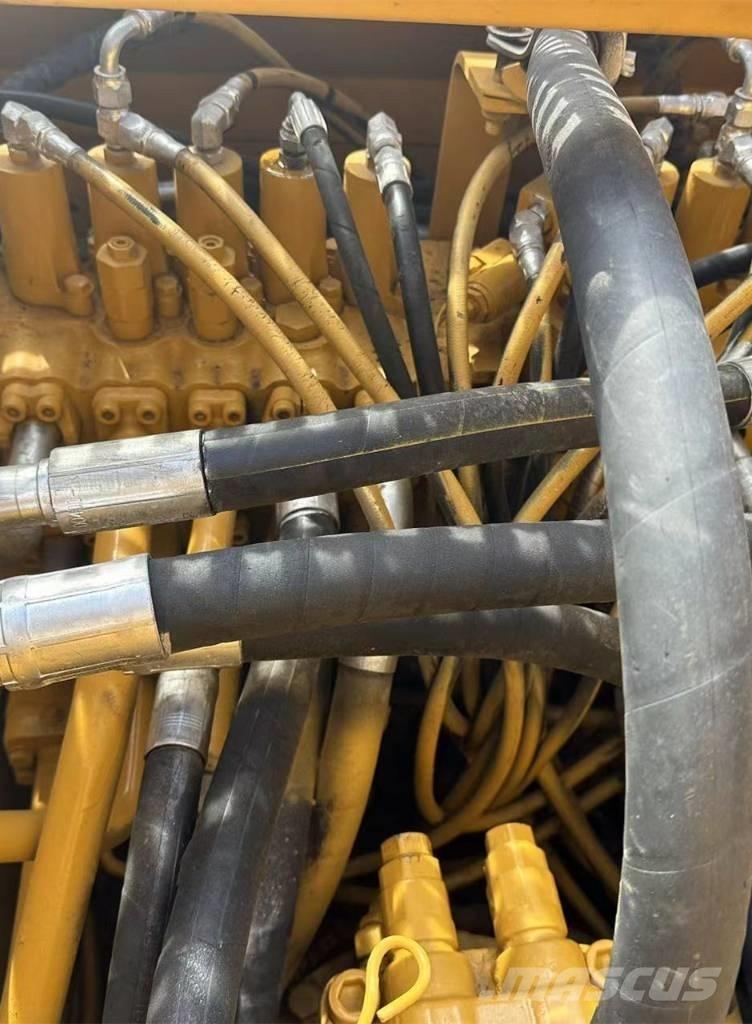 CAT 320 C L Vikšriniai ekskavatoriai