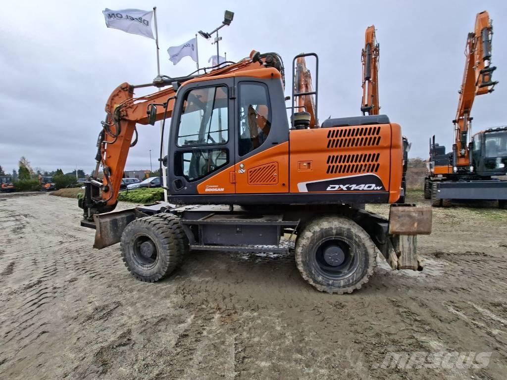Doosan DX140W-5 Ratiniai ekskavatoriai