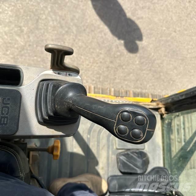 JCB 220X Vikšriniai ekskavatoriai