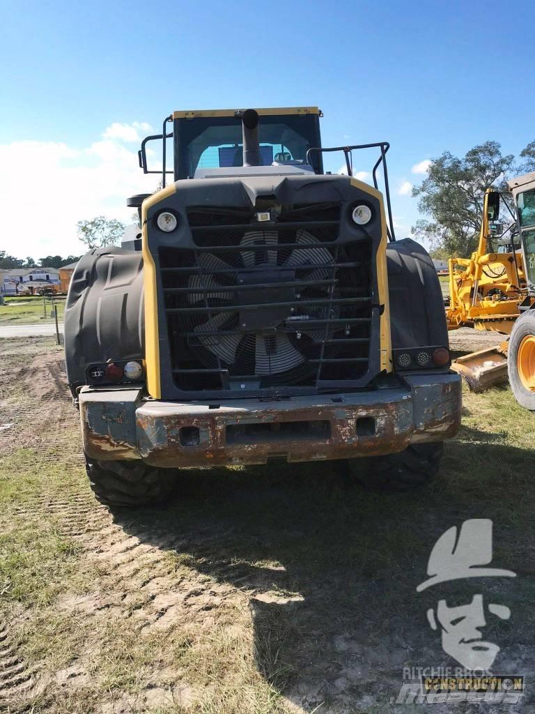 Komatsu WA380 Naudoti ratiniai krautuvai