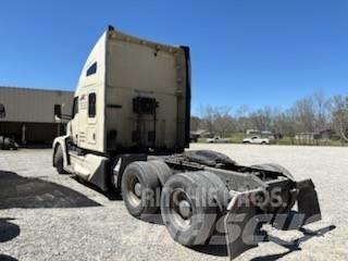 Kenworth T 680 Naudoti vilkikai