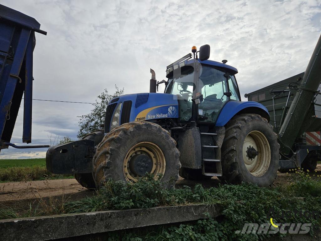 New Holland T 8040 Traktoriai