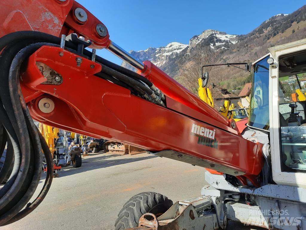 Menzi Muck M530 Ratiniai ekskavatoriai