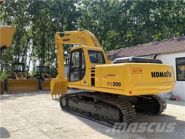 Komatsu PC200-7 Vikšriniai ekskavatoriai