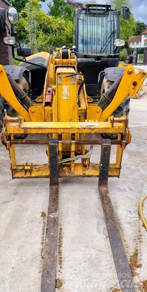 JCB 535-125 Teleskopiniai krautuvai