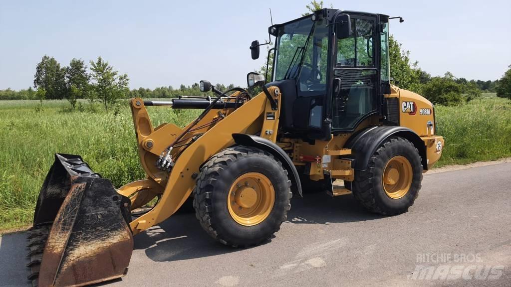 CAT 908M Naudoti ratiniai krautuvai
