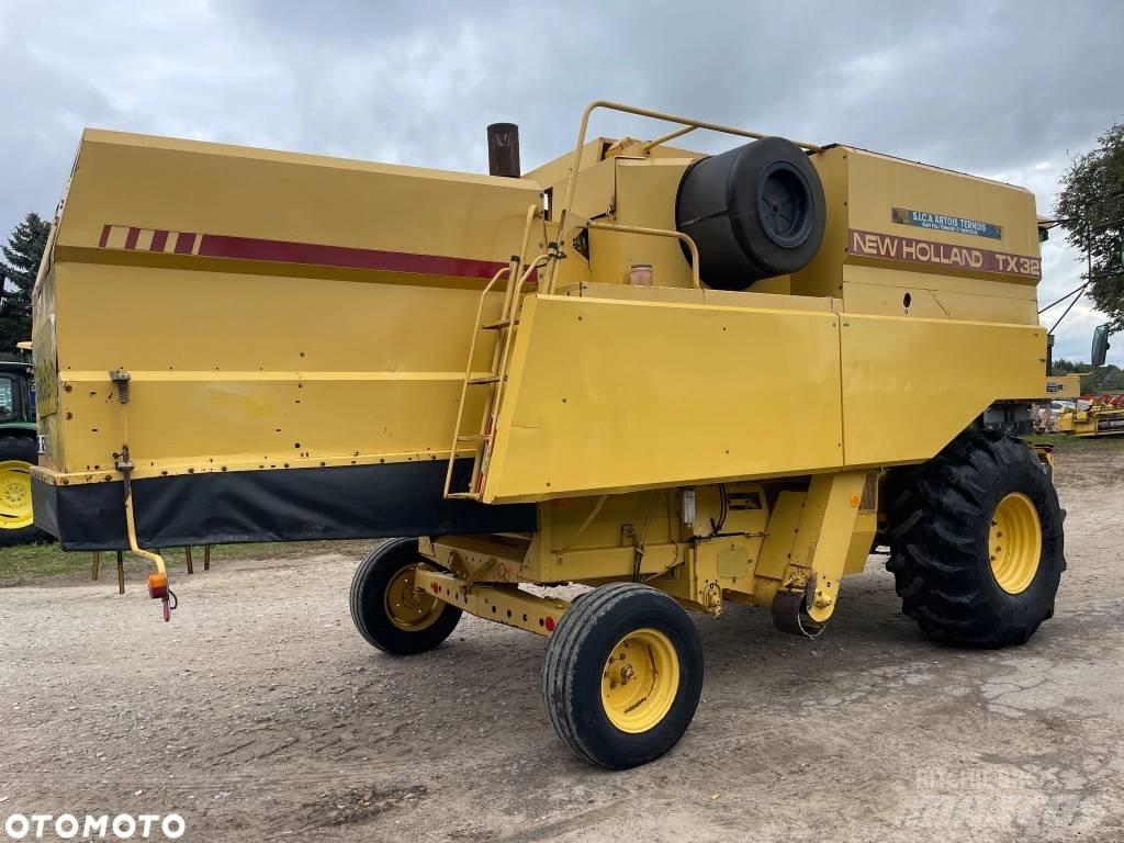 New Holland TX 32 Derliaus nuėmimo kombainai