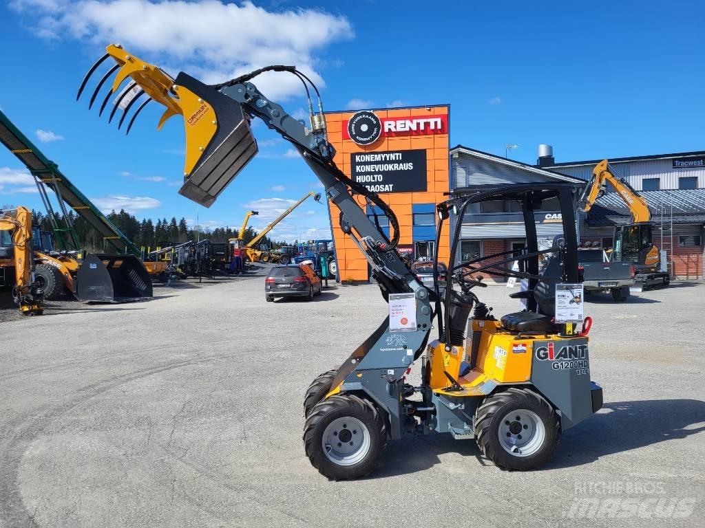 GiANT G 1200 Daugiafunkciniai pakrovėjai