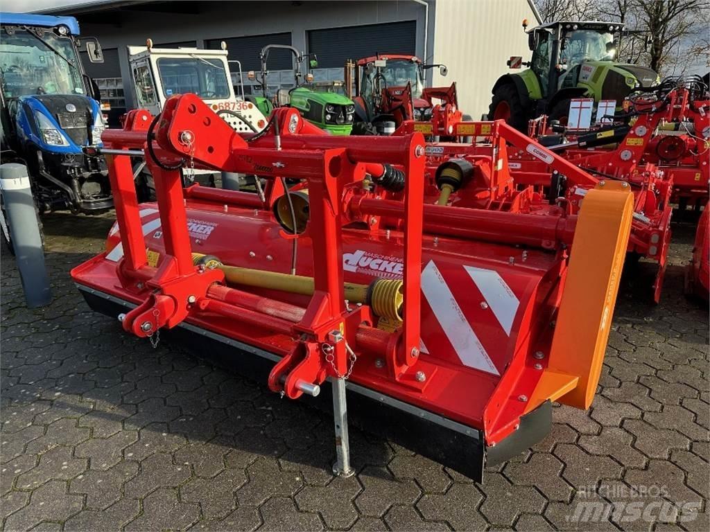 Dücker UM 27 HV G7 Kiti pašarų derliaus nuėmimo įrengimai