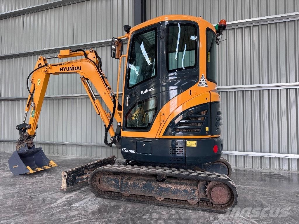 Hyundai R25Z-9 AK Mini ekskavatoriai < 7 t