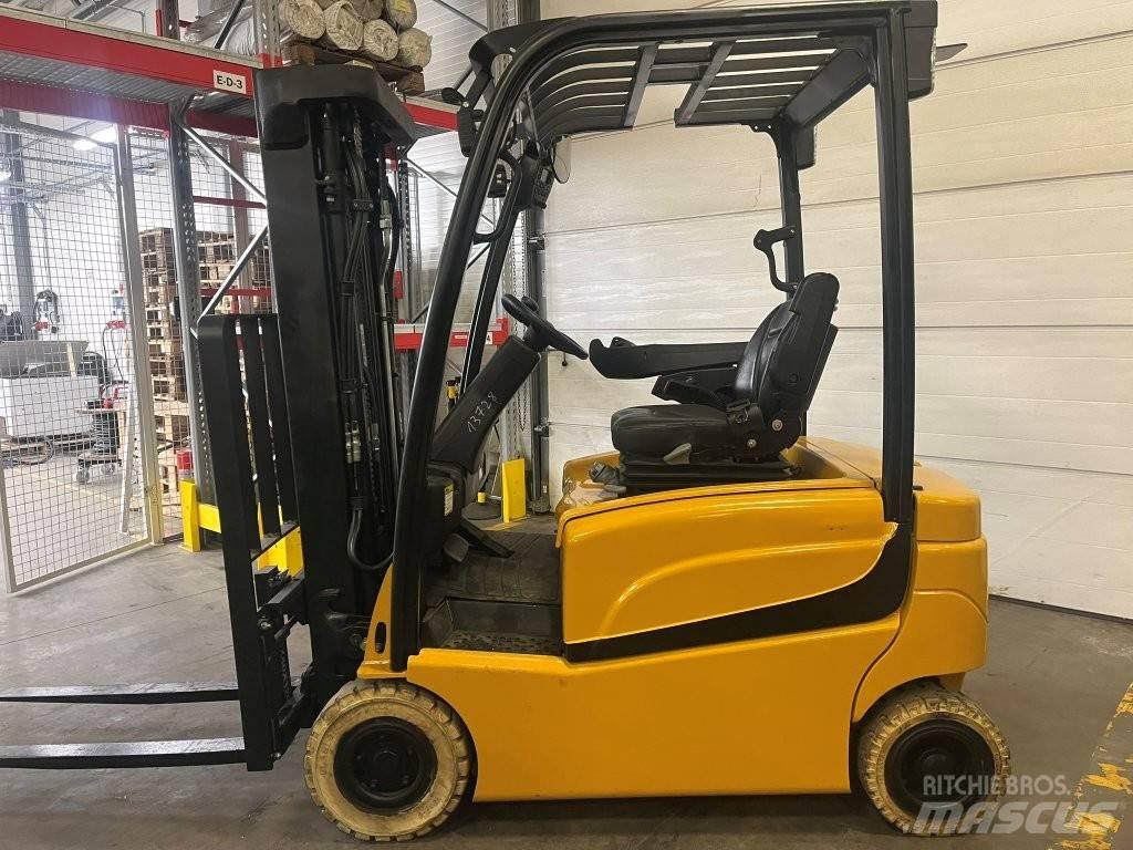 Yale ERP 16 VF Elektriniai šakiniai krautuvai