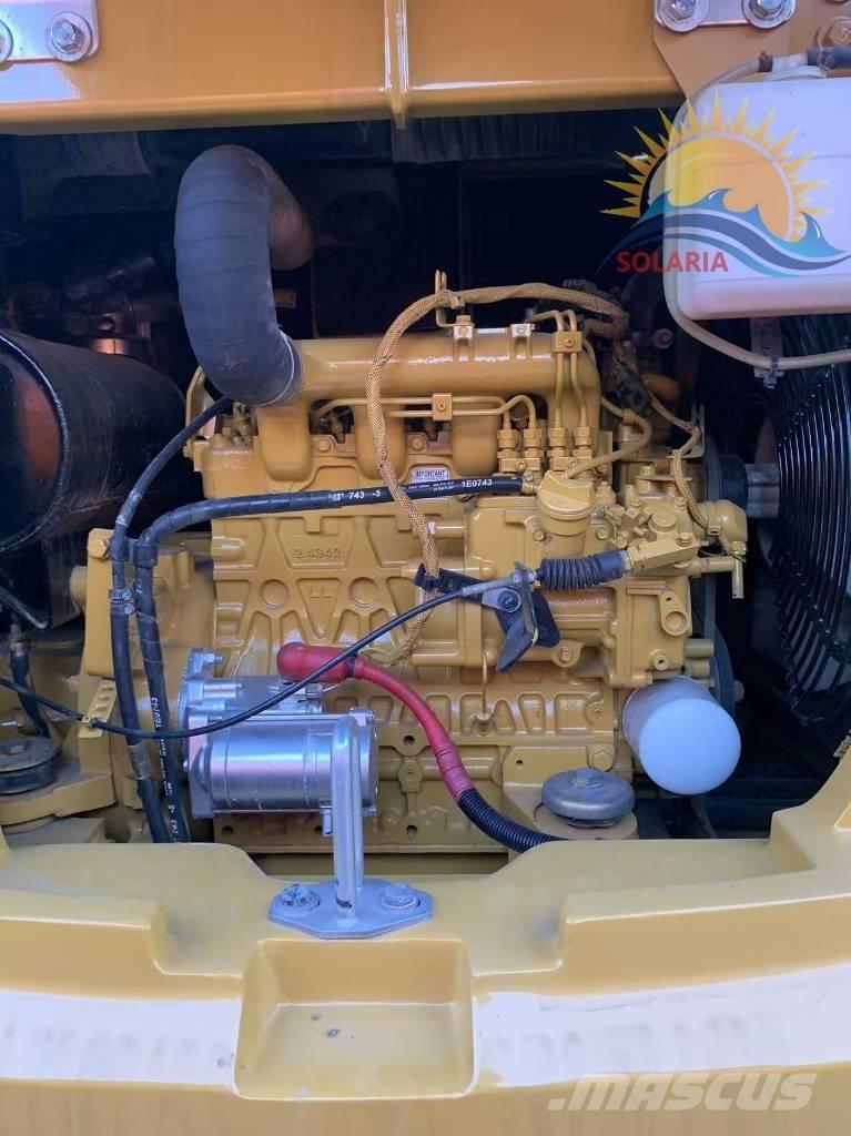 CAT 305.5 E2 Vikšriniai ekskavatoriai