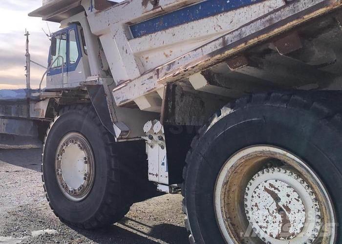 Komatsu HD985 - Statybiniai savivarčiai sunkvežimiai