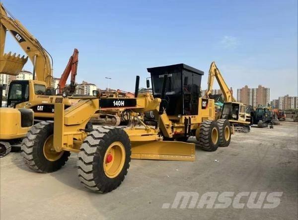 CAT 140 H Greideriai