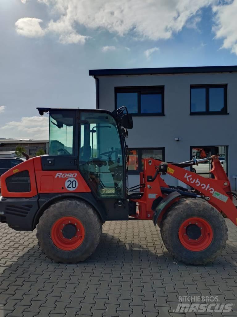 Kubota R 082 Naudoti ratiniai krautuvai
