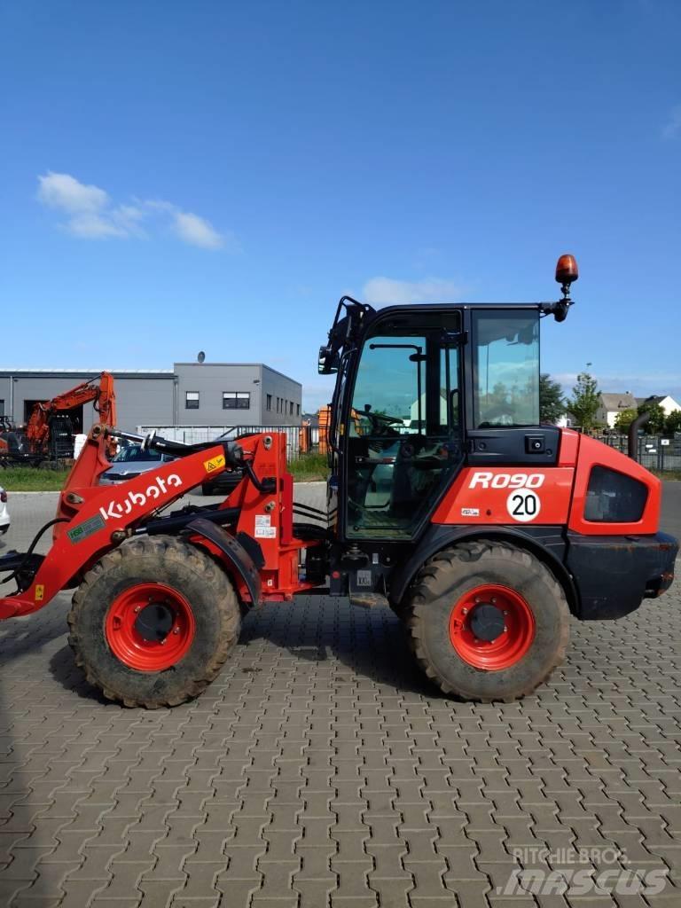 Kubota R 082 Naudoti ratiniai krautuvai