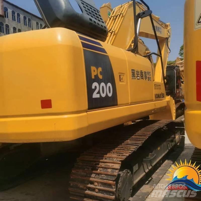Komatsu PC 200-8 Vikšriniai ekskavatoriai