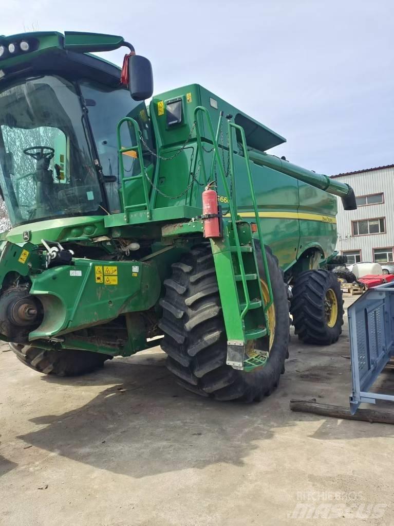 John Deere S660 Derliaus nuėmimo kombainai