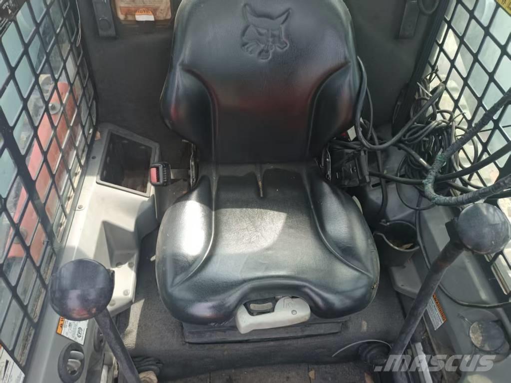 Bobcat T 770 Krautuvai su šoniniu pasukimu
