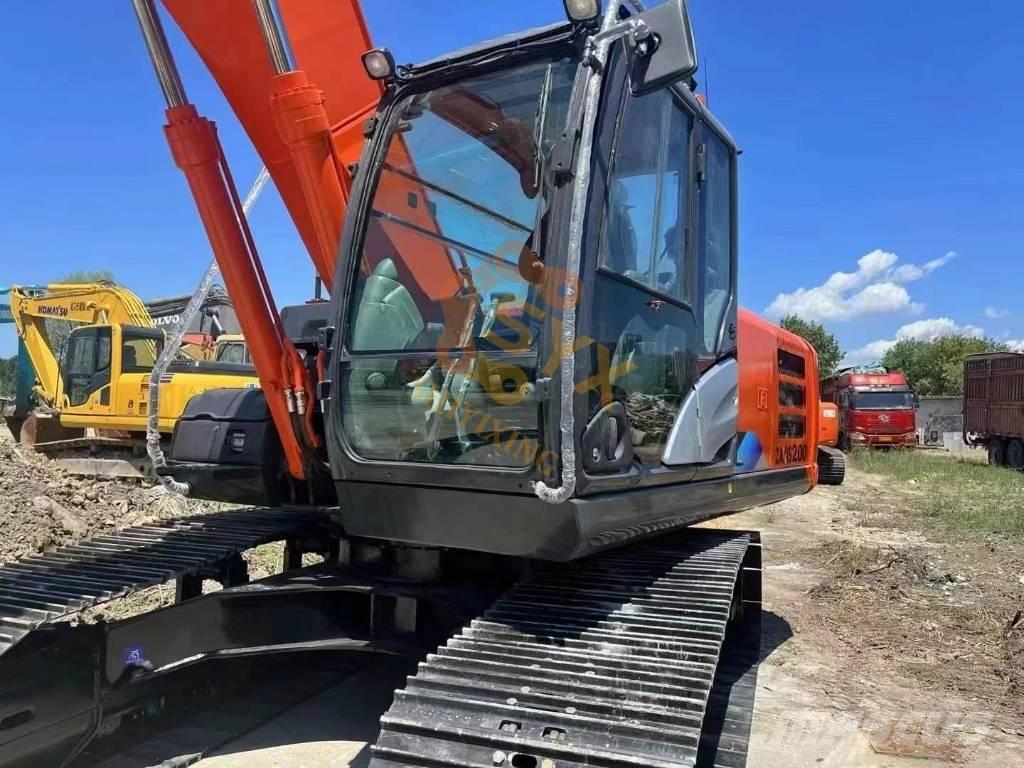 Hitachi ZX200-5G Vikšriniai ekskavatoriai