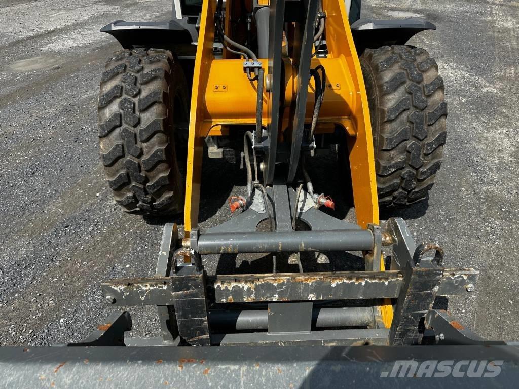 Liebherr 504 Compact Naudoti ratiniai krautuvai