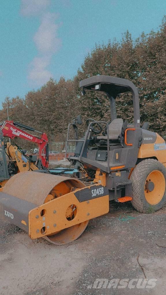 Volvo SD 45 B Vieno būgno volai