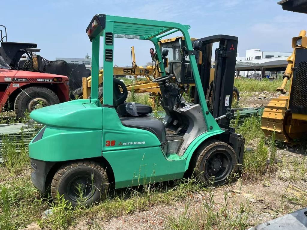 Mitsubishi FD 30 N Dyzeliniai krautuvai