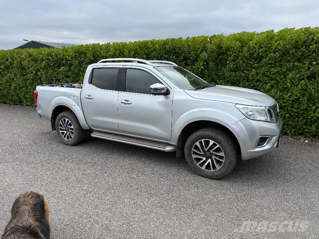 Nissan Navara Pikapai / Bortiniai sunkvežimiai