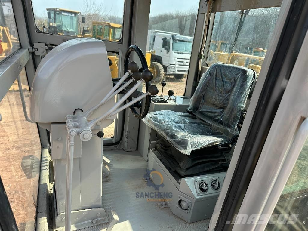 CAT 140H Greideriai