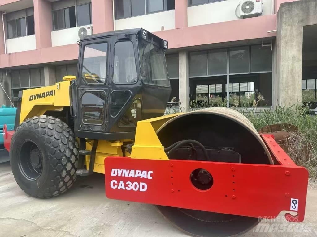 Dynapac CA 30 D Vieno būgno volai