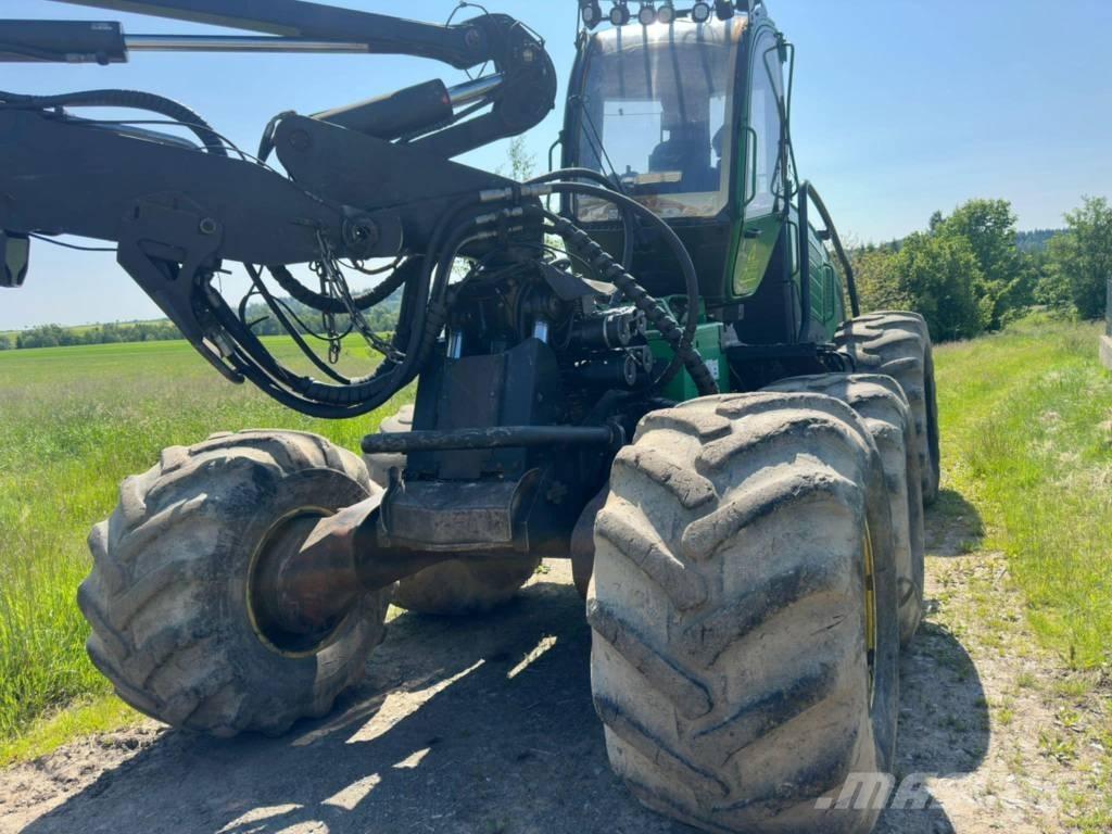 John Deere 1470 E Miško technika (Harvesteriai)