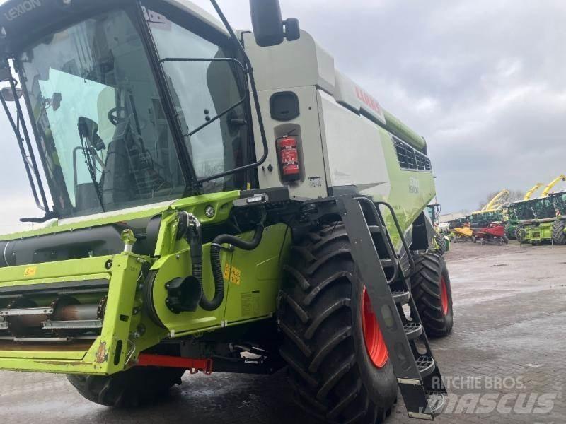 CLAAS LEXION 6700 Derliaus nuėmimo kombainai