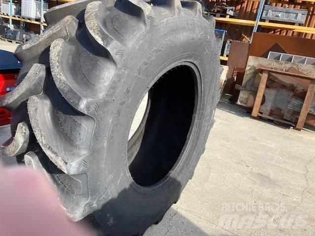 Galaxy 710/70R38 Padangos, ratai ir ratlankiai