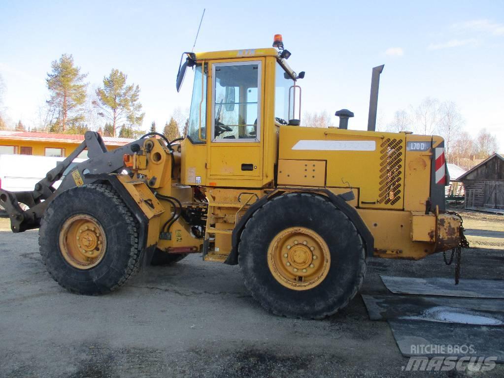 Volvo L 70 D Naudoti ratiniai krautuvai