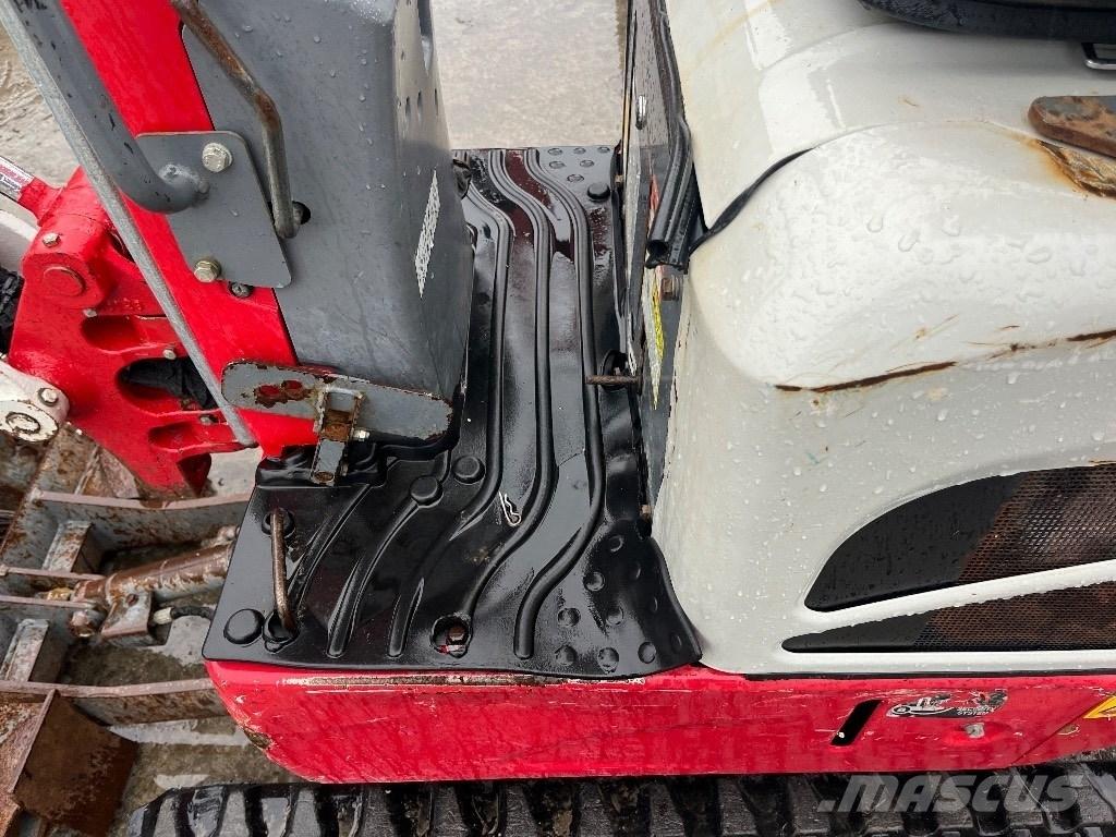 Takeuchi TB 210 R Mini ekskavatoriai < 7 t