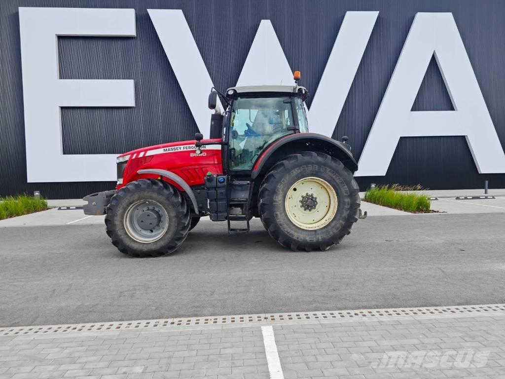 Massey Ferguson 8690 Traktoriai