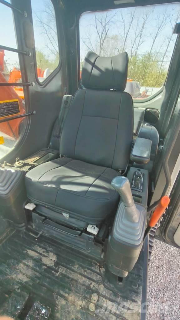 Hitachi ZX 210-3 Vikšriniai ekskavatoriai