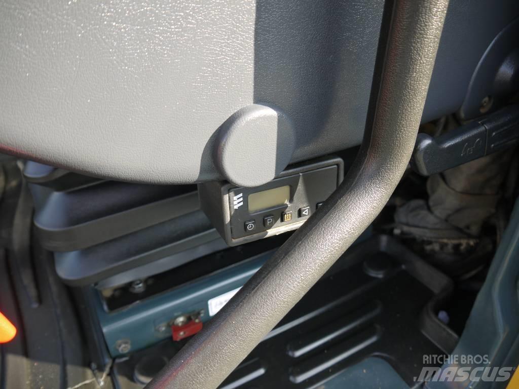 Hyundai HX 300 L Vikšriniai ekskavatoriai