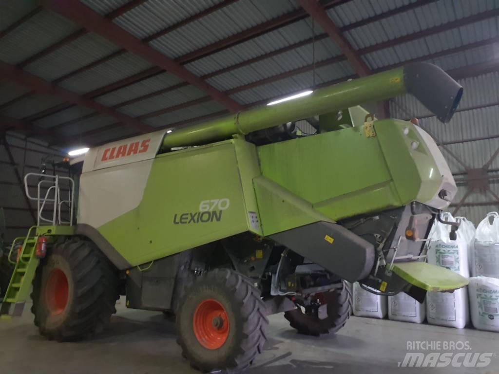 CLAAS Lexion 670 Derliaus nuėmimo kombainai