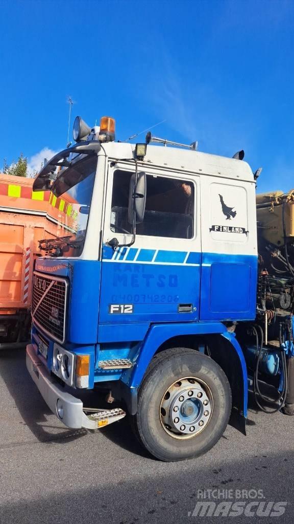 Volvo F 12 Automobiliniai kranai