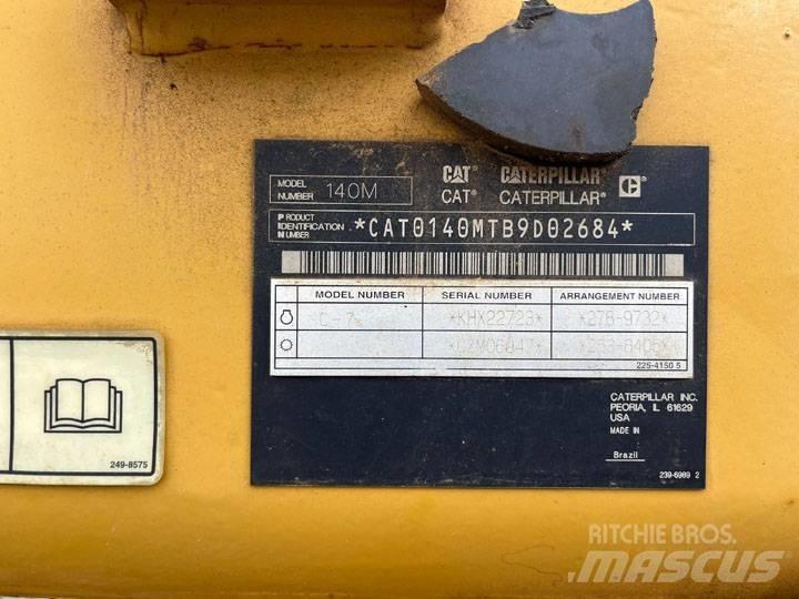 CAT 140 M Greideriai