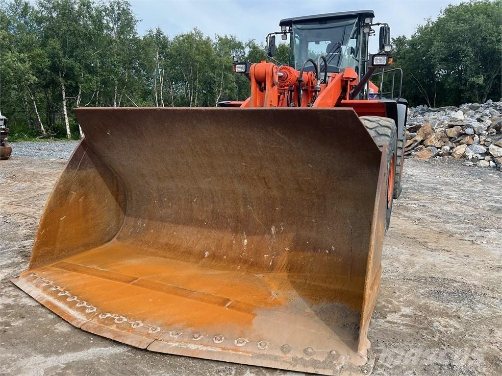 Hitachi ZW 310-6 Naudoti ratiniai krautuvai