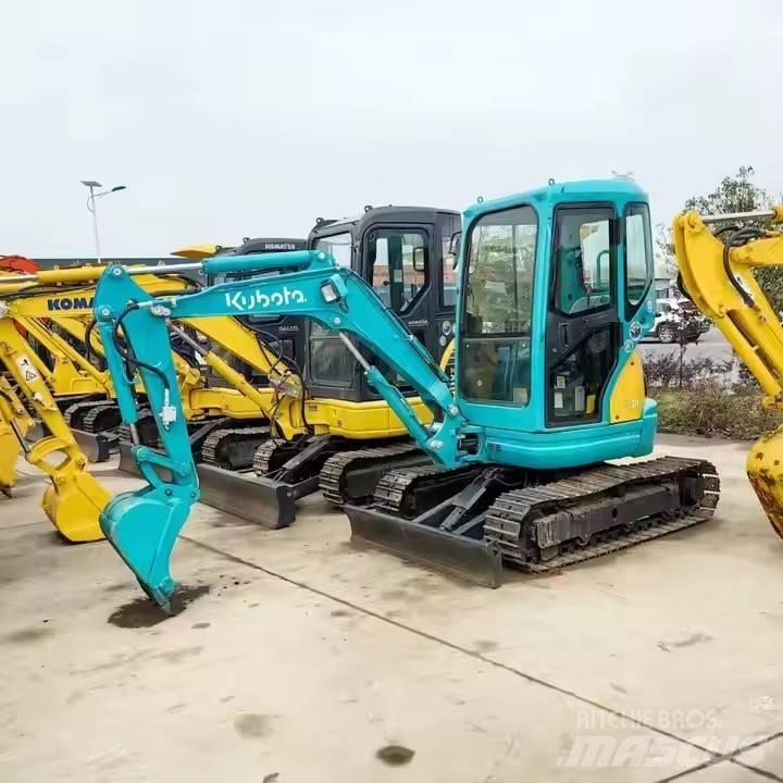 Kubota U30 Vikšriniai ekskavatoriai