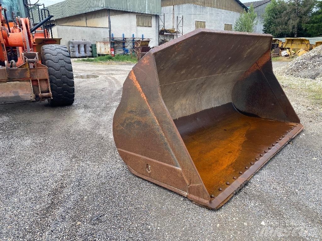 Fiat-Hitachi W 190 Naudoti ratiniai krautuvai