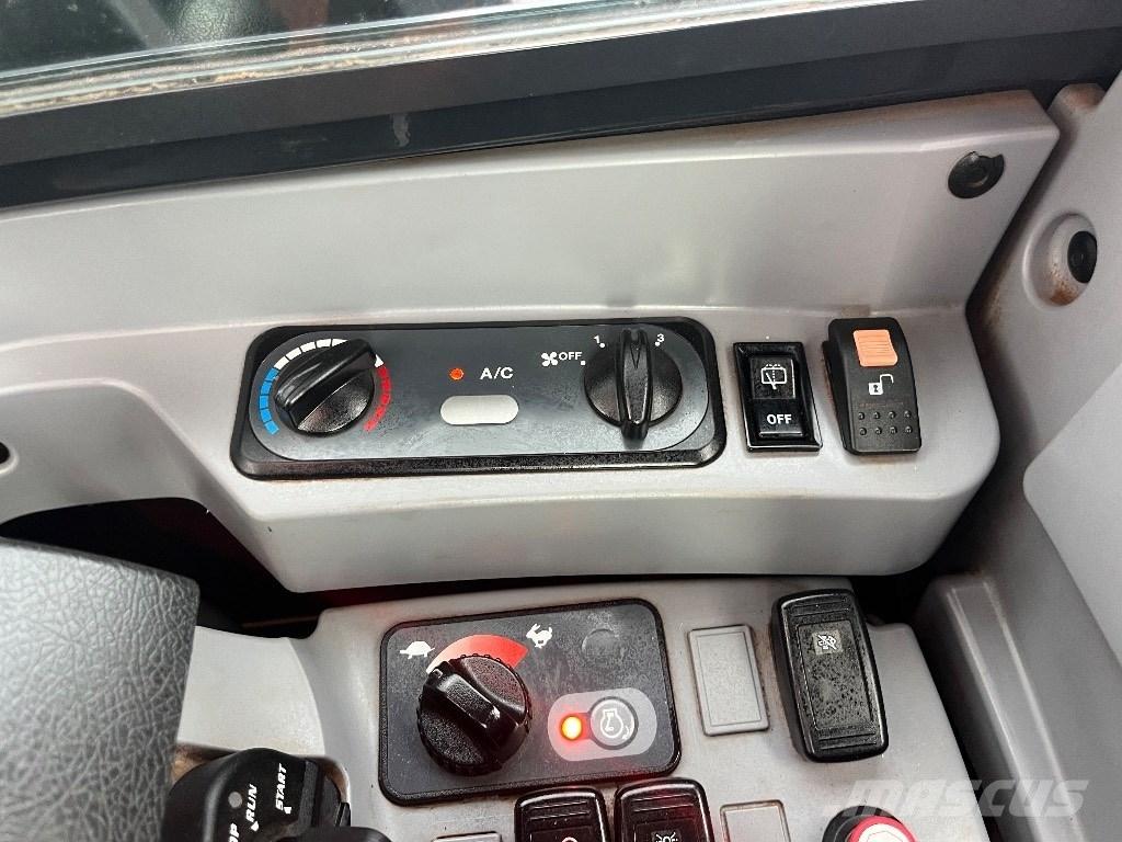 Kubota KX 080-4 Vidutinės galios ekskavatoriai 7-12 t