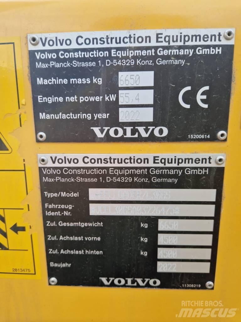 Volvo L 30 G Naudoti ratiniai krautuvai