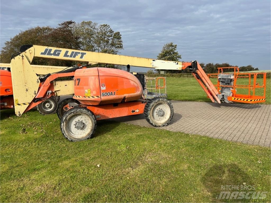 JLG 600 AJ Alkūniniai keltuvai