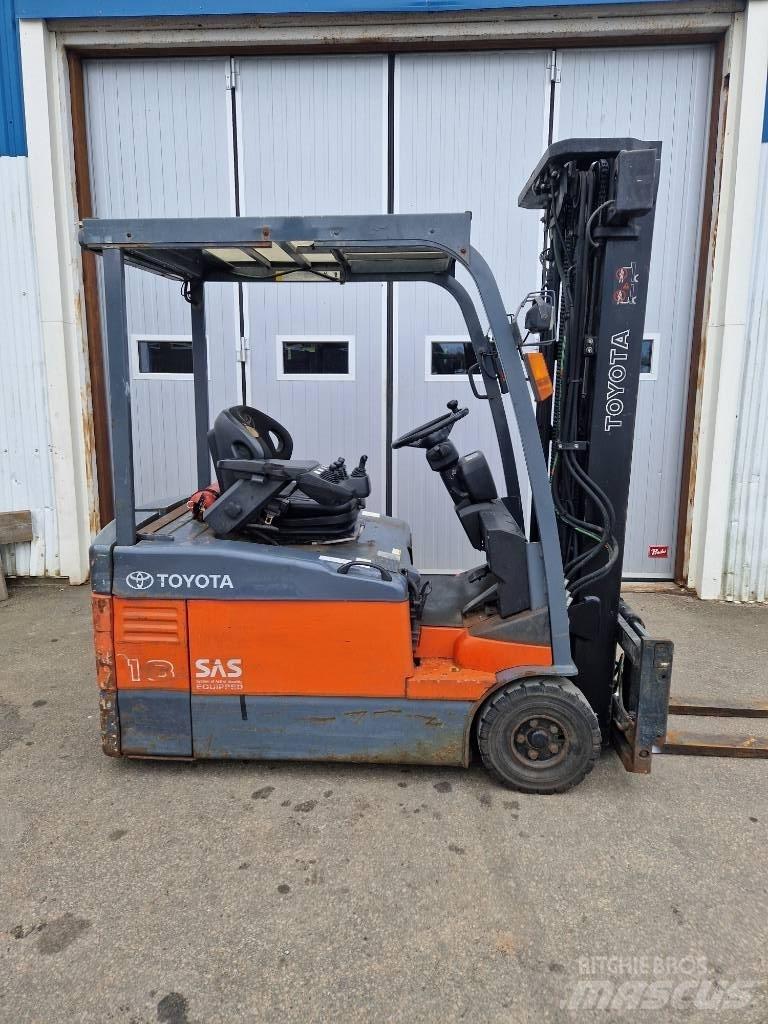 Toyota 7 FBEF 18 Elektriniai šakiniai krautuvai