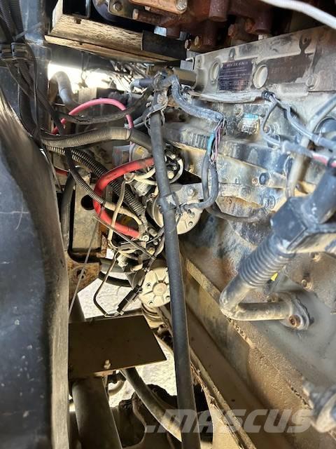 Komatsu 605-7 Atliekų išvežimo technika