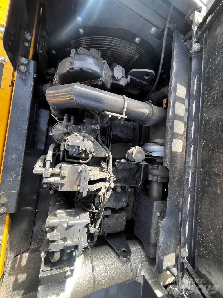 Komatsu PC 450-8 Vikšriniai ekskavatoriai